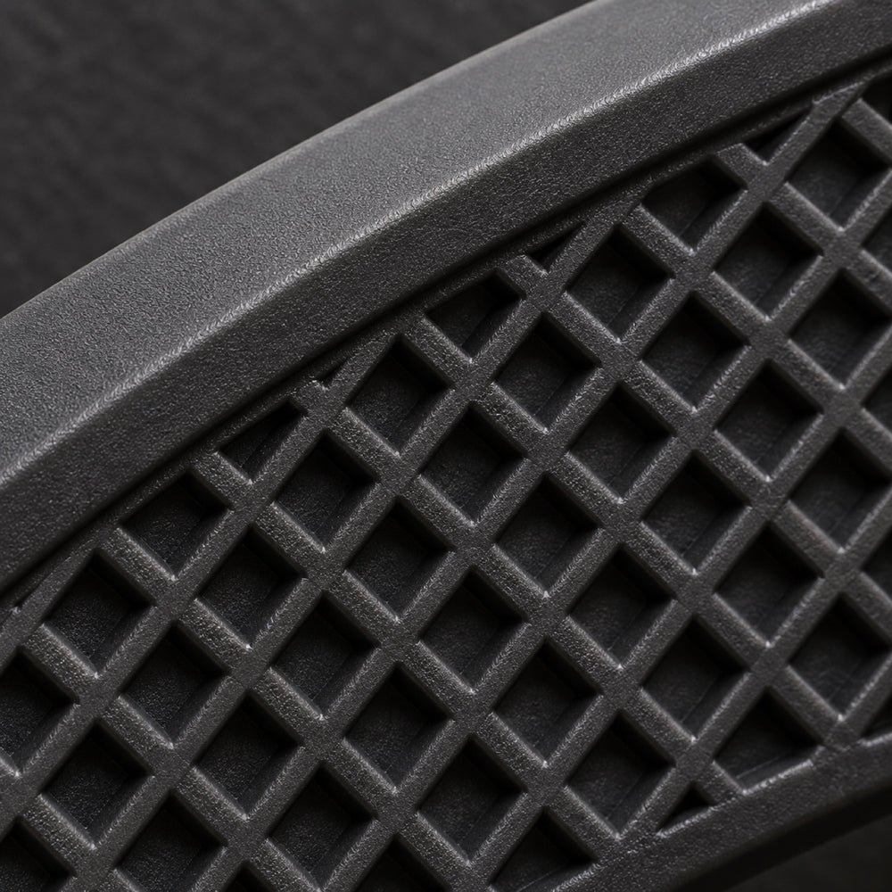 A lattice on every shoulder.
